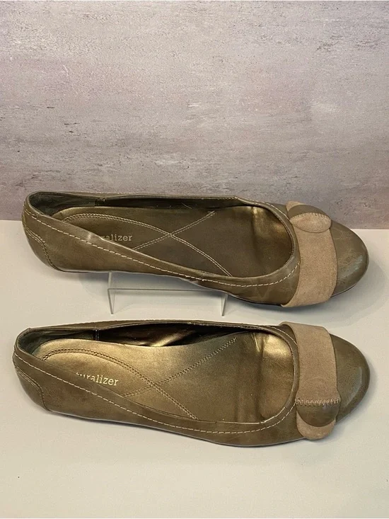 Naturalizer ‘Hasten’ Taupe/Gray Ballet Flats - Picture 5 of 10